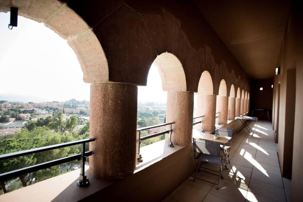 Magnifique Appartement Avec Vue Imprenable La Londe-les-Maures Exteriör bild